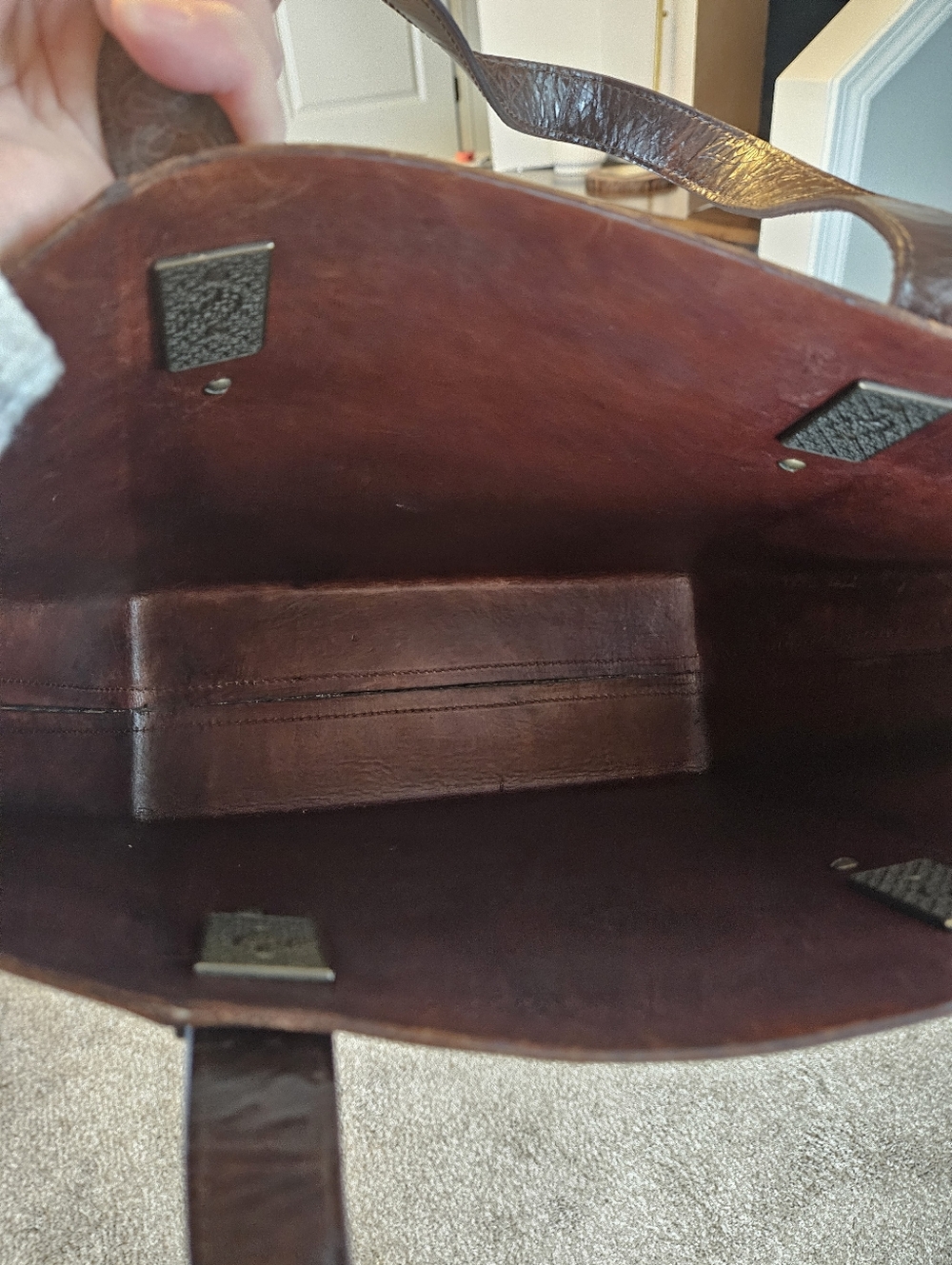 Vélez Brown Leather Shoulder Bag / Tote - Artisan Made Colombian Leather - Picture 3 of 14